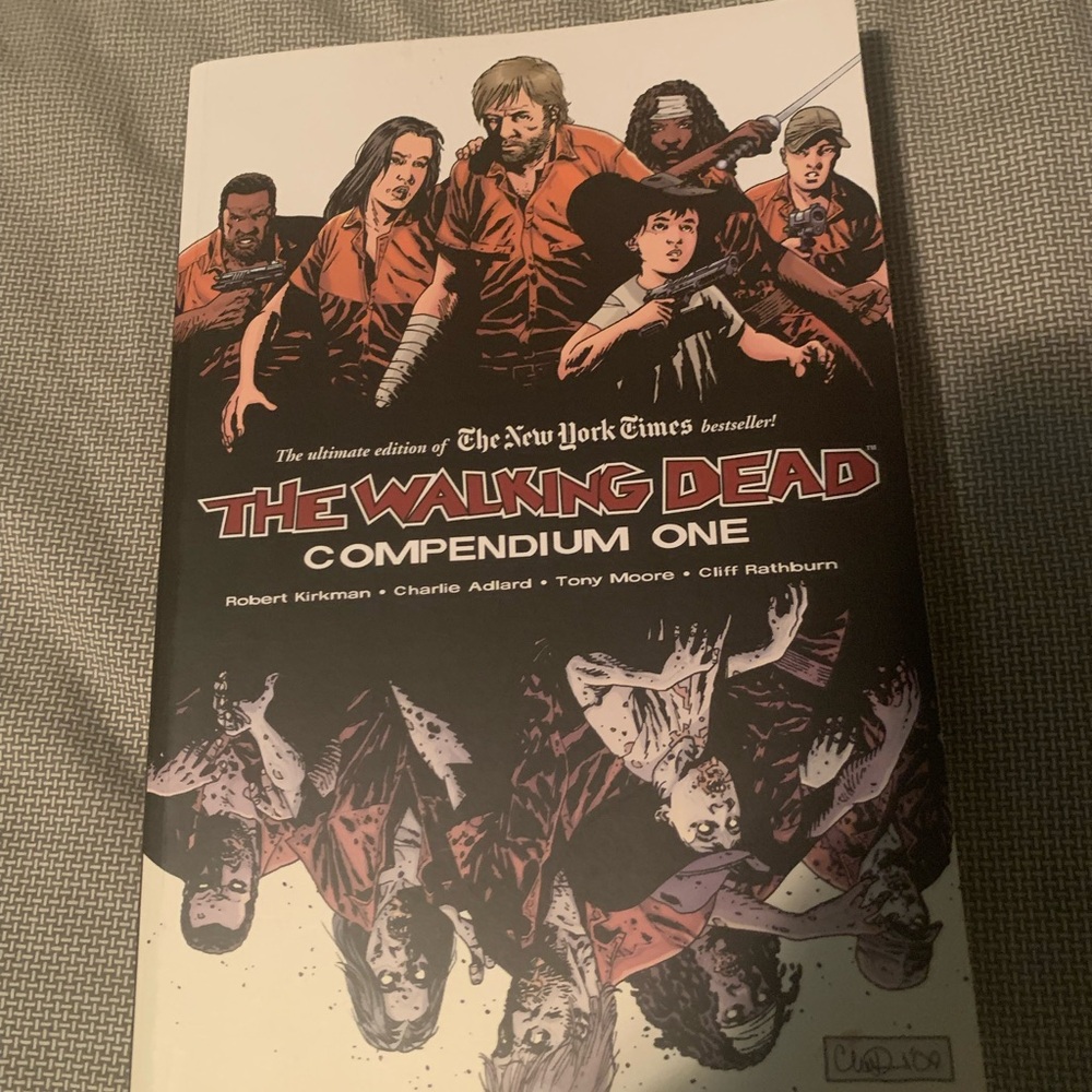 walking dead compendium one